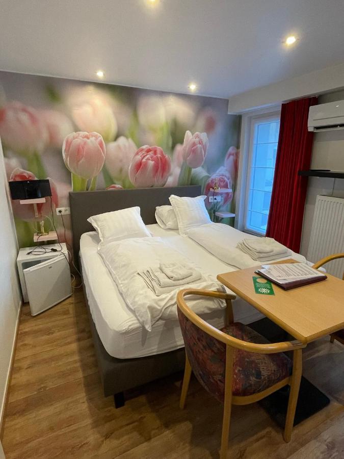 Hotel De Backer นอคเคอ-เฮสท์ ภายนอก รูปภาพ